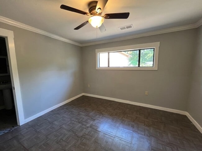 Building Photo - Renovated 3 Bedroom 2 Bath Home for Rent!!