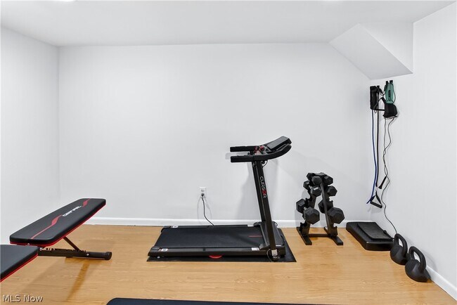 Building Photo - 10903 Parkhurst Dr