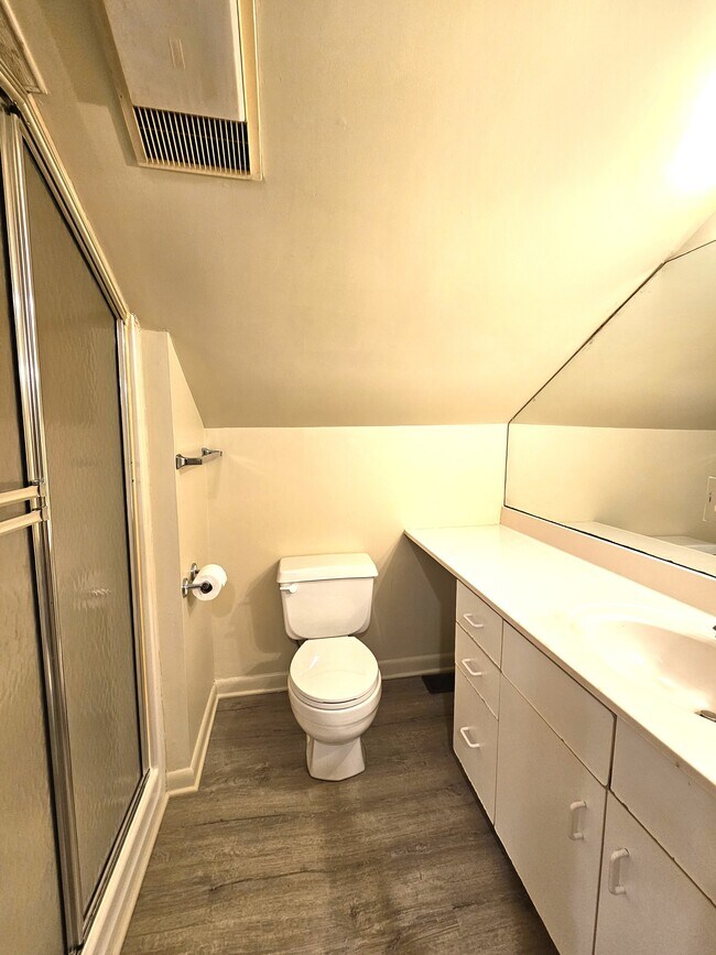 Building Photo - 7533 Carmen Ct