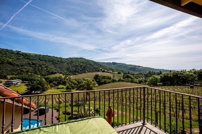 Building Photo - 452 Chestnut Ave