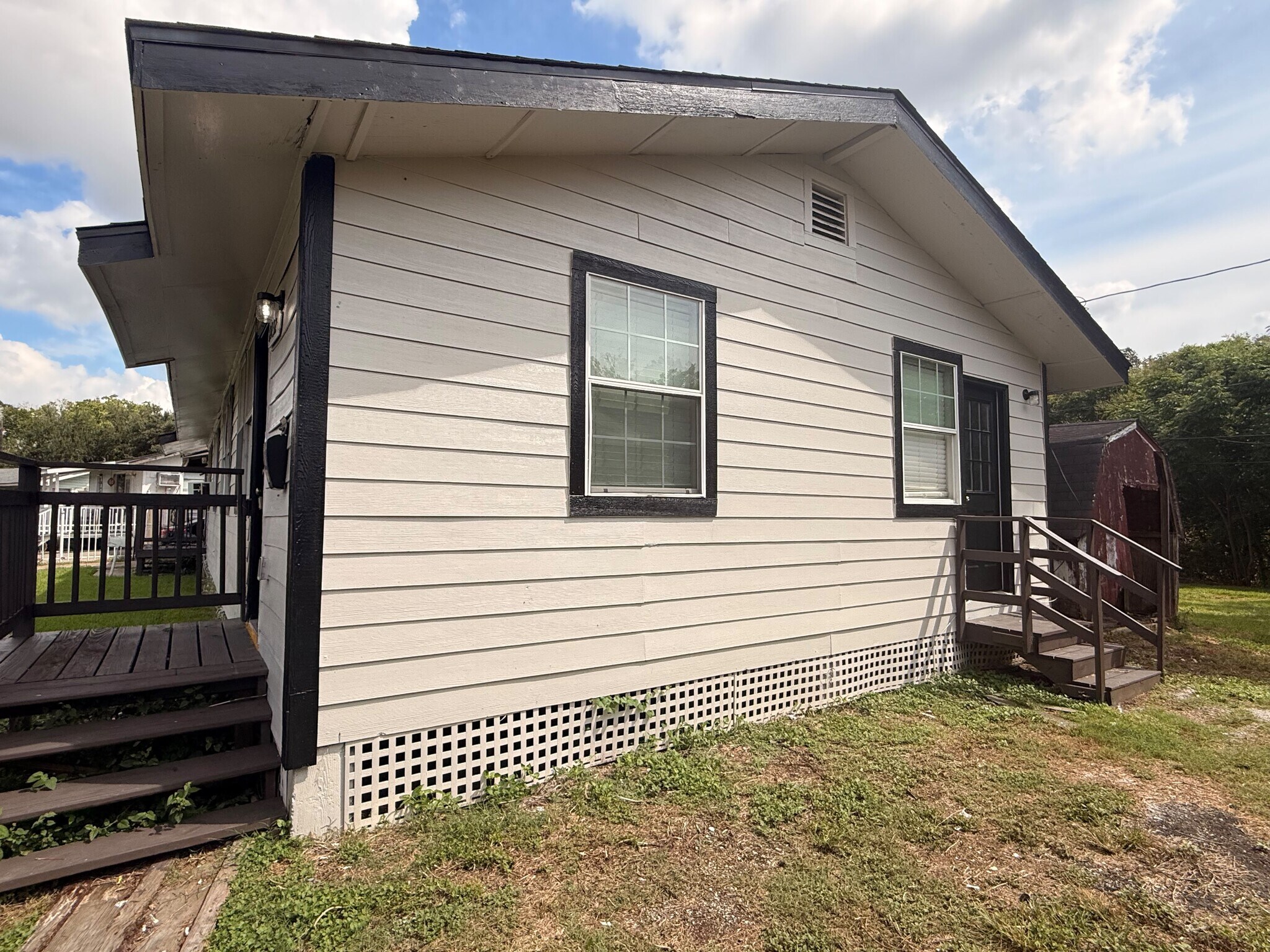 Building Photo - 8432 Garland St
