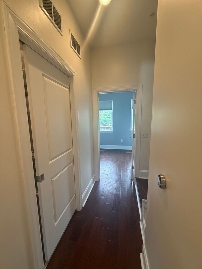 Building Photo - Luxury 3 Bedroom Condo in the Heart of Lawrenceville