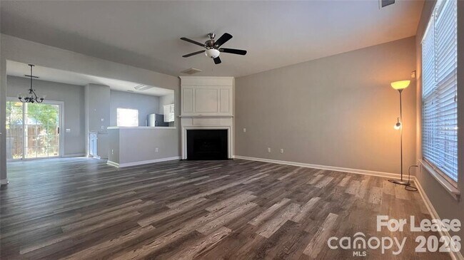 Building Photo - 3261 Mannington Dr