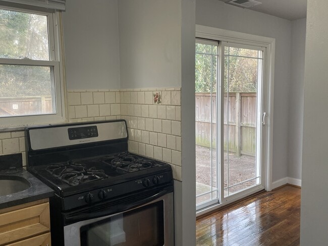 Building Photo - 3109 N Parham Rd