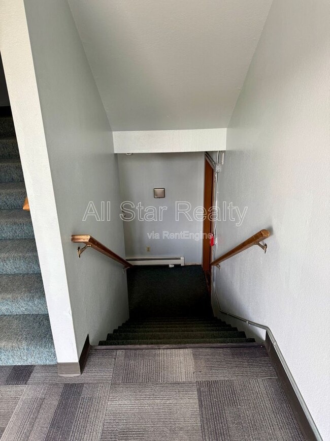 Building Photo - 211 McCarrey St