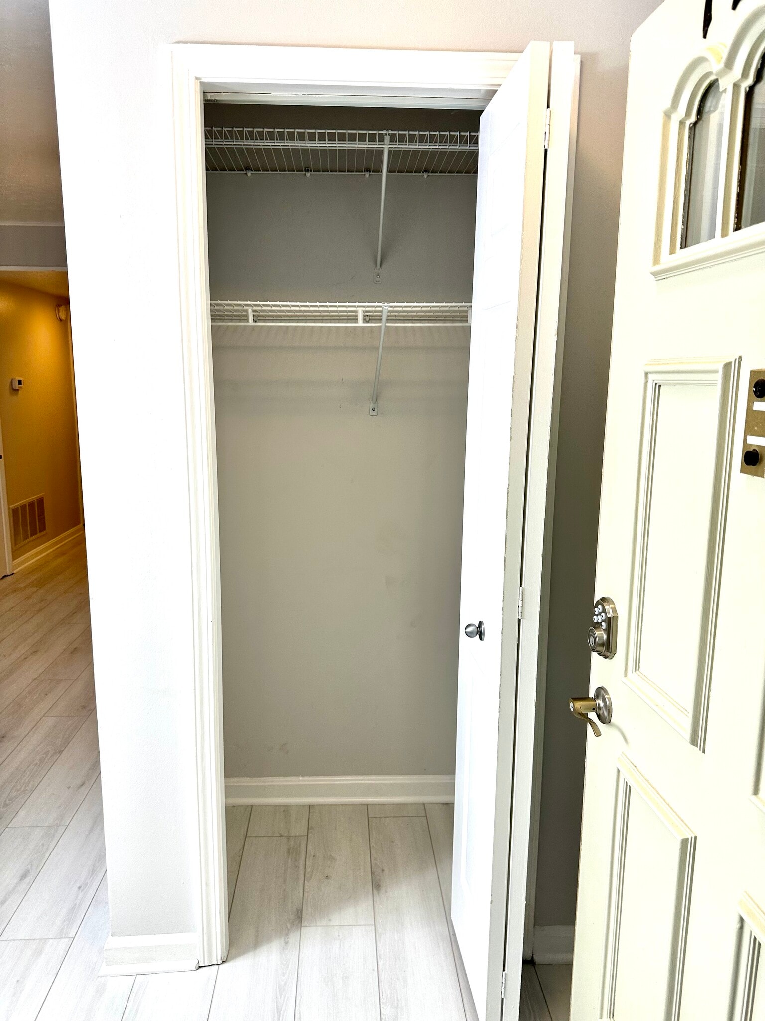 Building Photo - 124 S Sherrin Ave