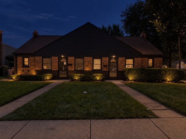 Building Photo - 1721 Prospect Ave