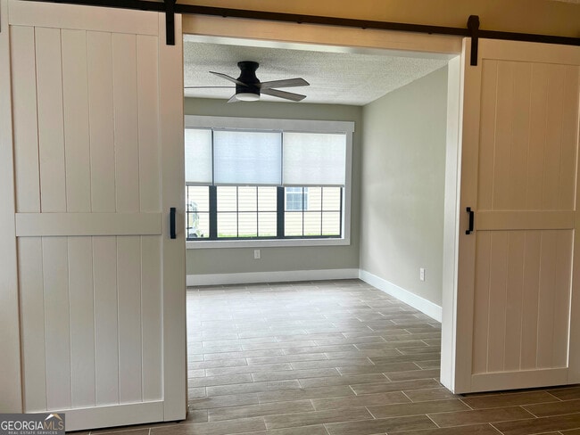 Building Photo - 124 Wolfbay Cir