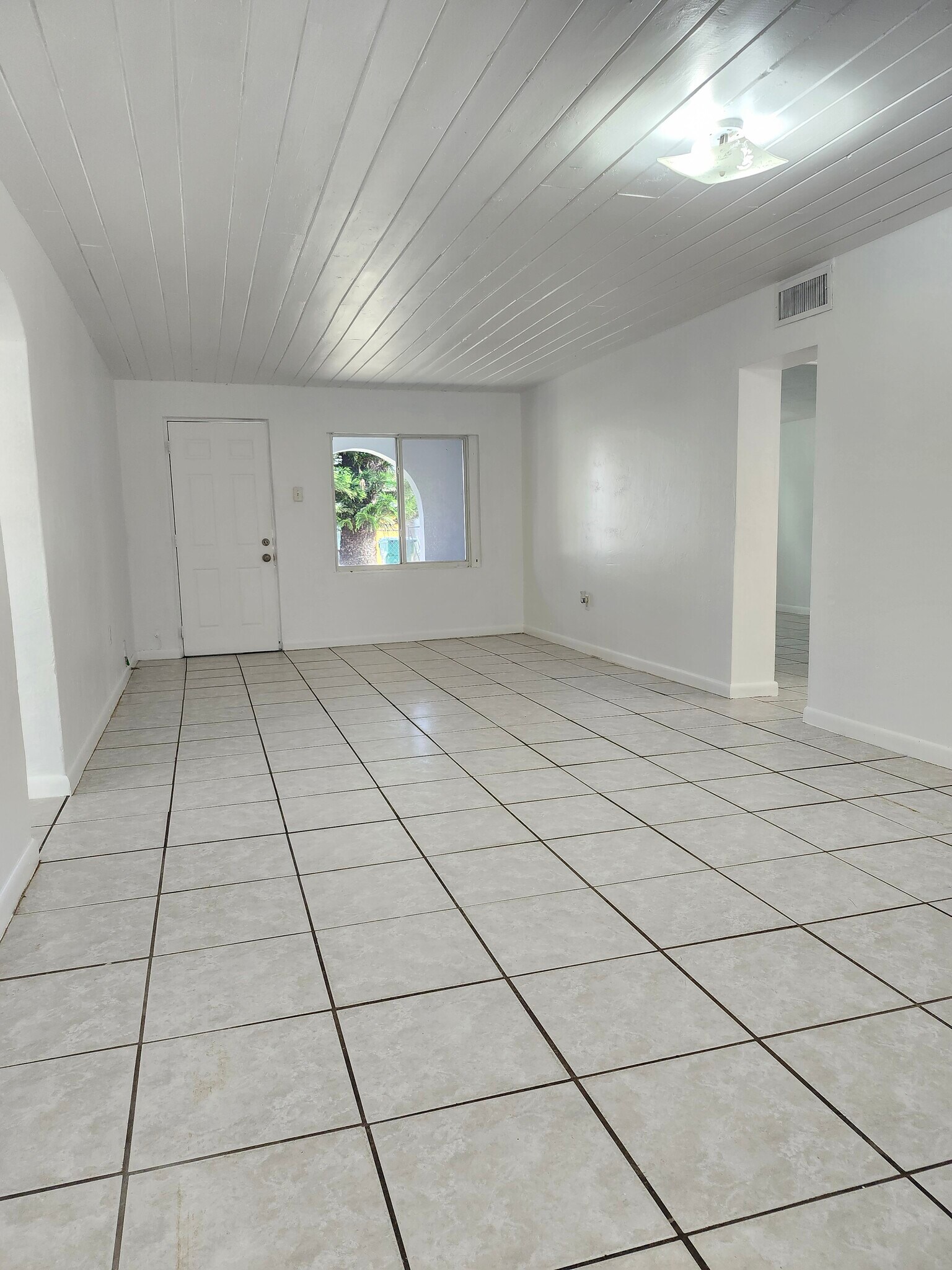 Building Photo - 8883 SW 126th Ter