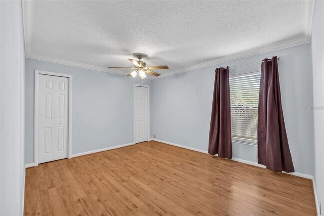 Building Photo - 1702 Horseshoe Dr