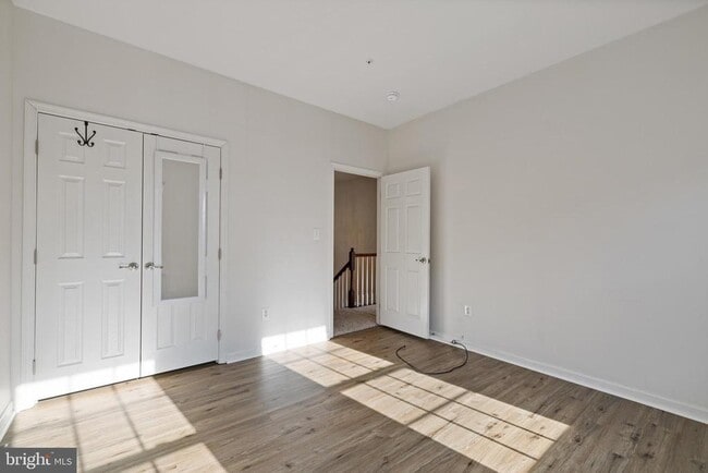 Building Photo - 942 Hall Station Dr