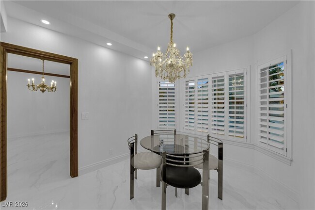 Building Photo - 2513 Wimbledon Dr