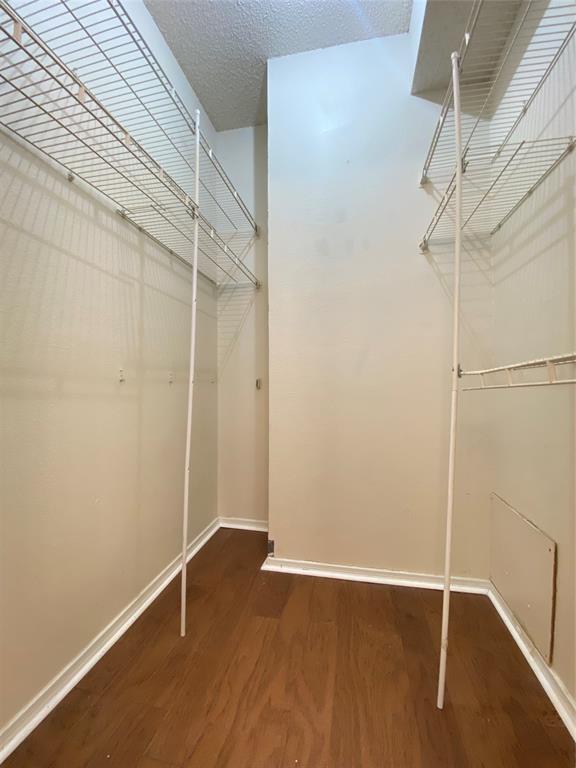 Building Photo - 921 Marine St