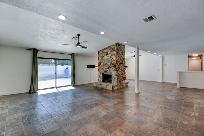 Building Photo - Must See 3-bedroom home! Solar! Pool!