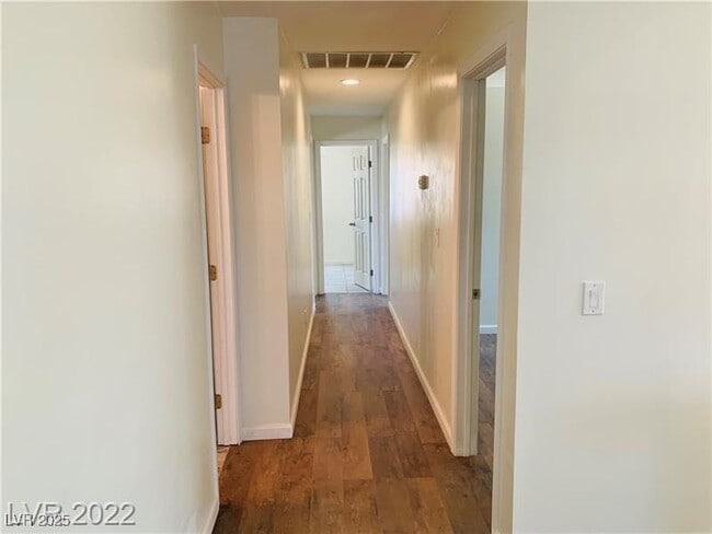 Building Photo - 501 Slayton Dr