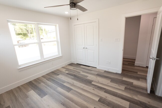 Building Photo - 3144 Wayside Ave