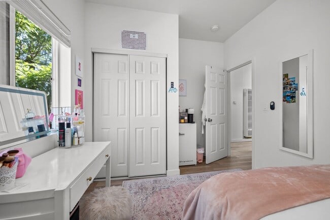 Building Photo - Brand new!