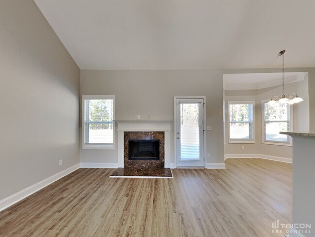 Building Photo - 402 Cranbrooke Dr