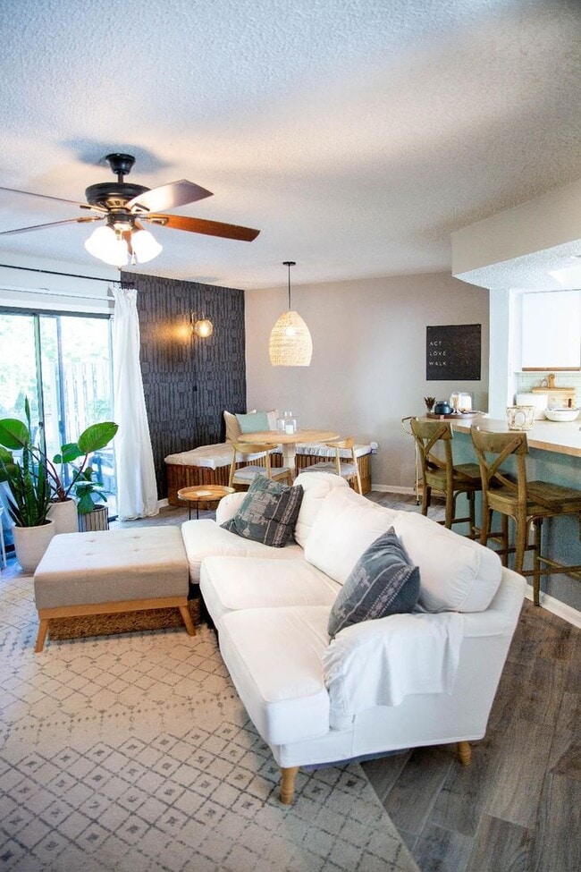 Building Photo - 7761 Falcon Rest Cir