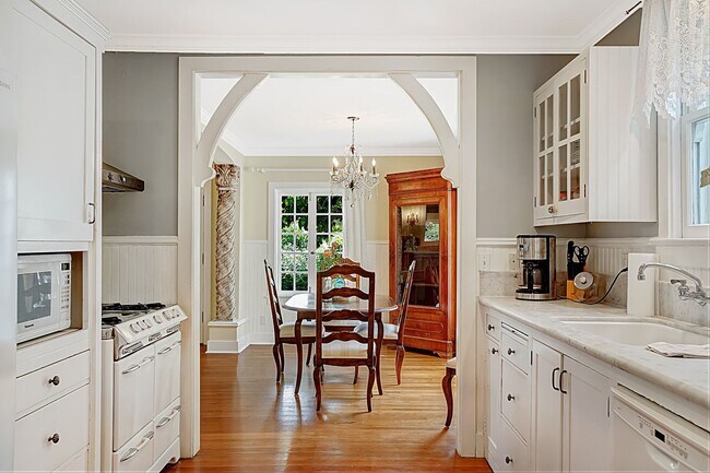 Building Photo - Picturesque Santa Barbara Country Cottage ...