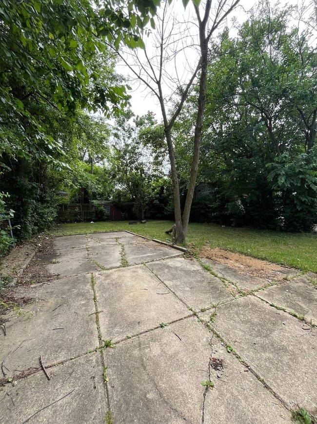 Building Photo - W.130th-Bellaire neighborhood, updated 3 b...