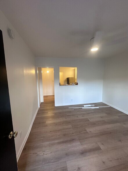 Building Photo - 5123 Marathon St