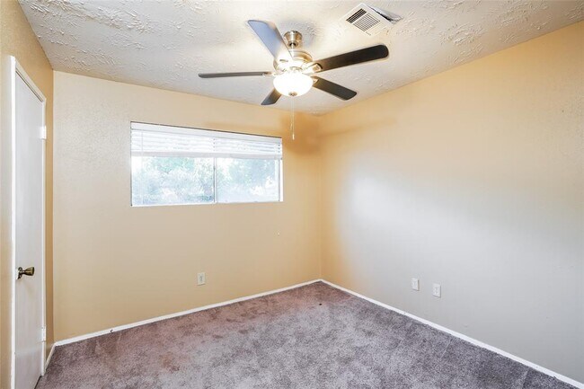 Building Photo - 4302 Stonehenge Trail