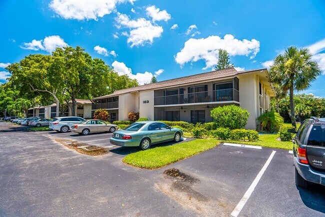 Building Photo - 183 Deer Creek Blvd