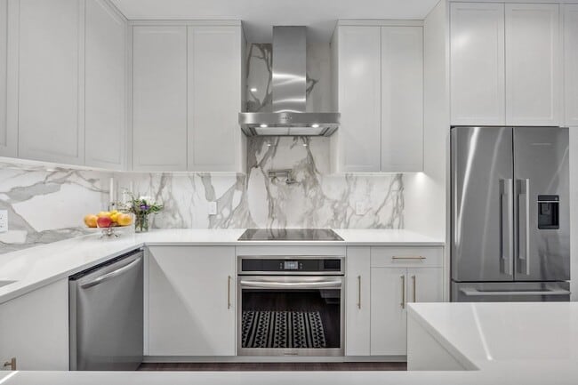 Building Photo - 43-49 van Wagenen Avenue Unit 4A