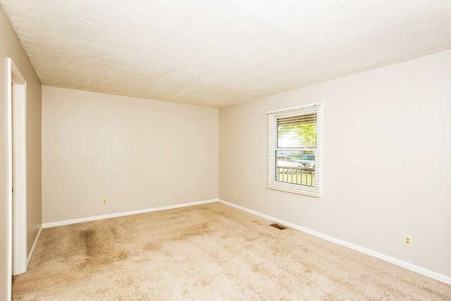 Building Photo - 5723 Ensenada Ave