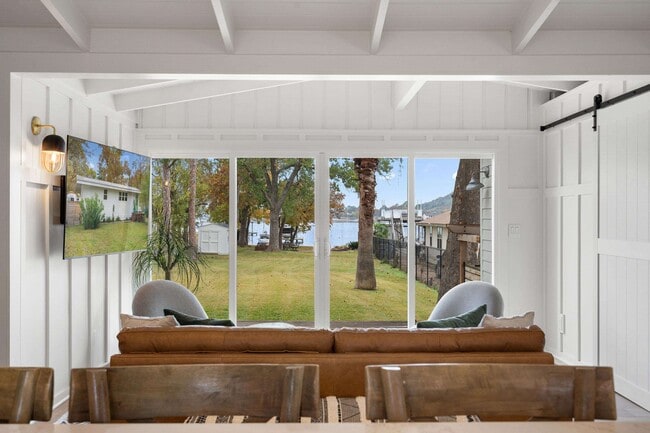 Building Photo - 316 Beach Dr