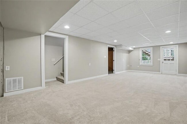 Building Photo - 2470 Trent Dr NE