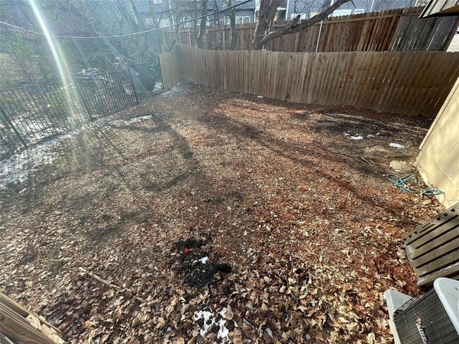 Building Photo - 6253 Manor Rd