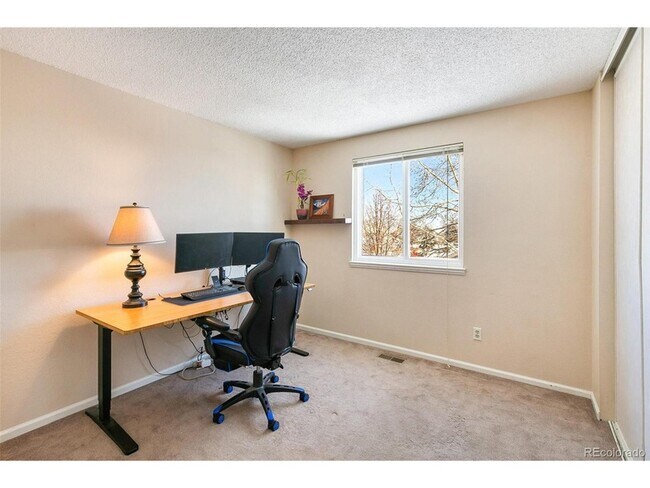 Building Photo - 5504 S Zang St