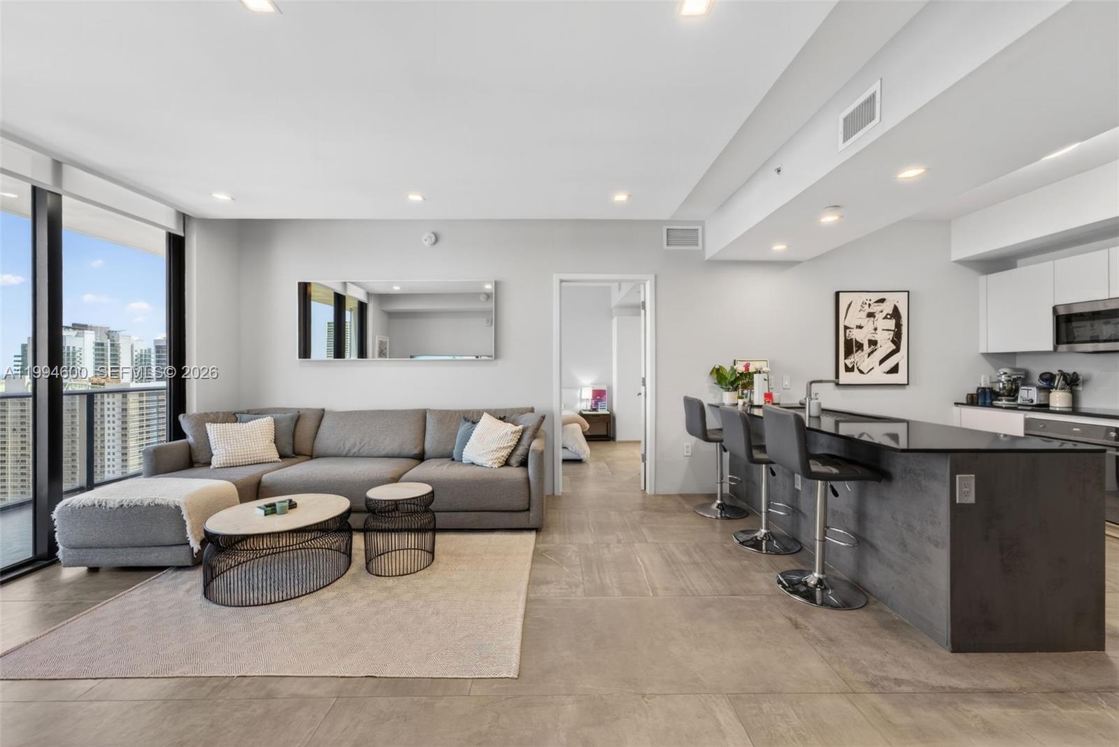 Building Photo - 1010 Brickell Ave