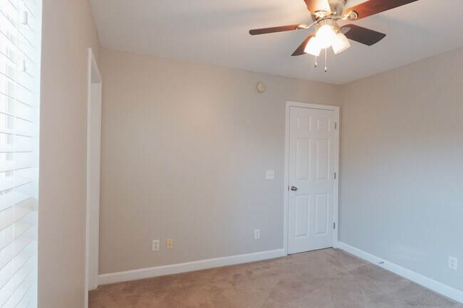 Building Photo - Coming Available!