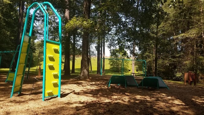 Building Photo - Stunning Furnished Home for Rent in Lochmere NC | Short-Term Lease Options Available