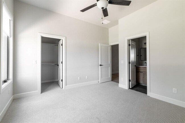 Building Photo - 4716 Moulin Rd