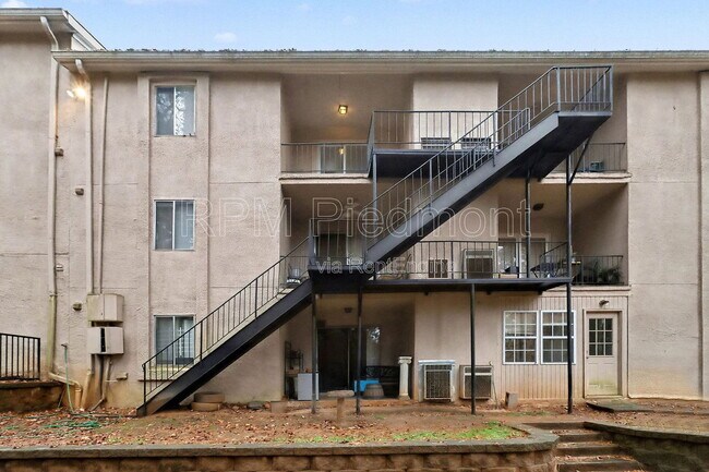 Building Photo - 2396 Lawrenceville Hwy