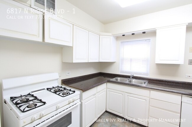 Building Photo - 6817 N Ridge Blvd