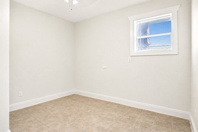 Building Photo - 8036 Mattox Ave