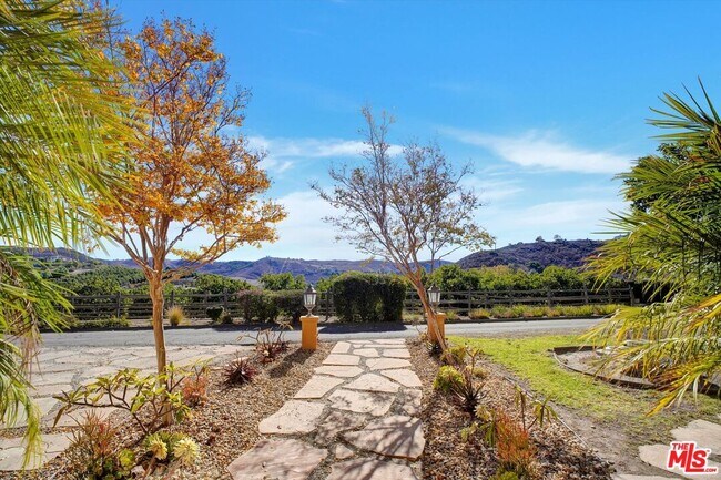 Building Photo - 13045 Ripple Creek Ln