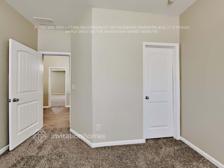 Building Photo - 856 Blind Brook Cir