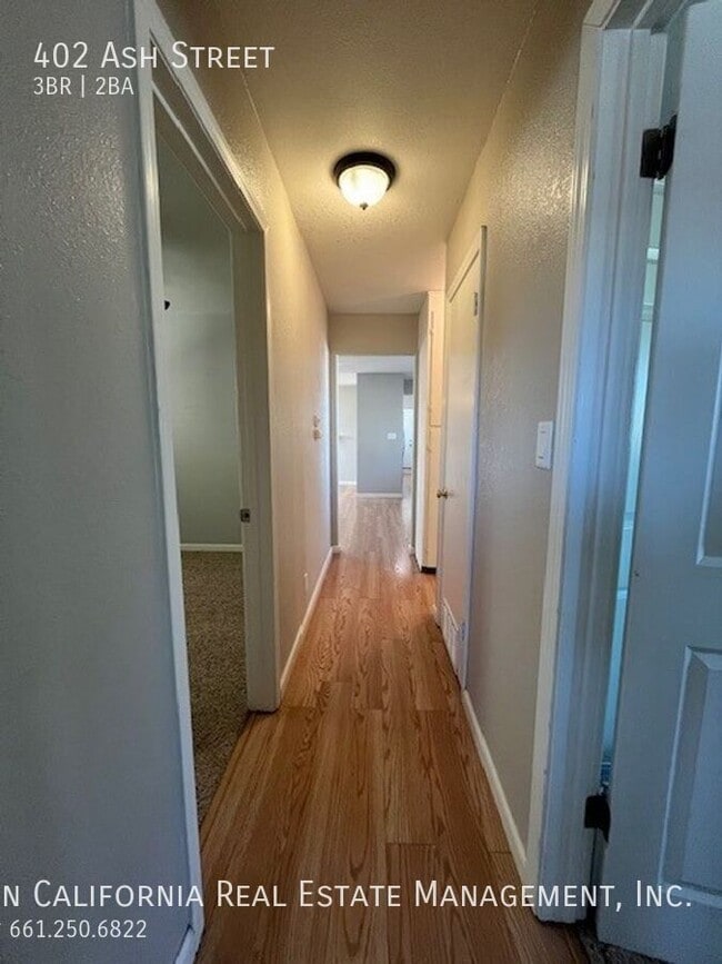 Building Photo - 402 Ash St