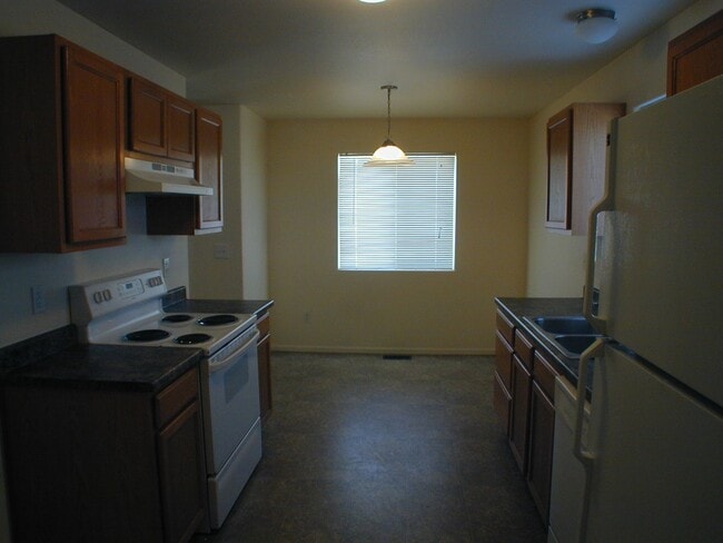 Building Photo - 308 Snyder Ave