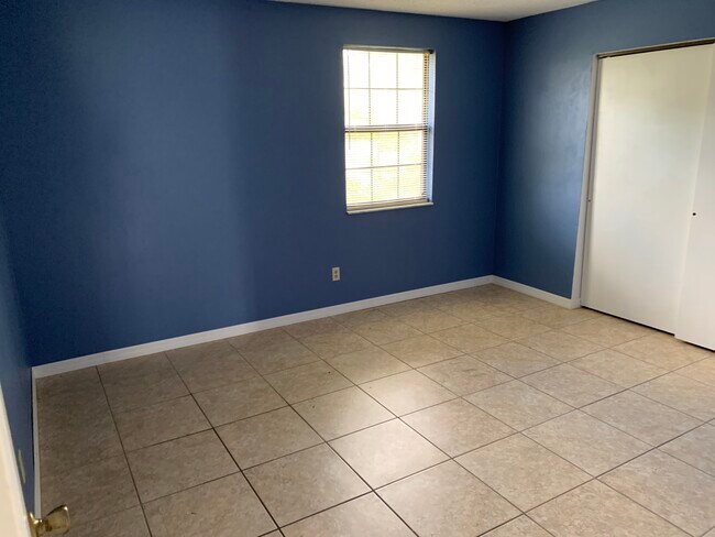 Building Photo - 33 Fernwood Lane