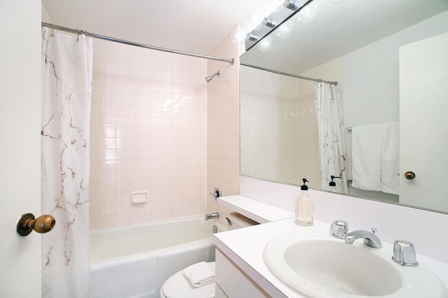 Building Photo - 87 Columbus Ave