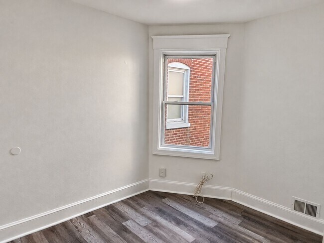 Building Photo - 209 S Harrison St