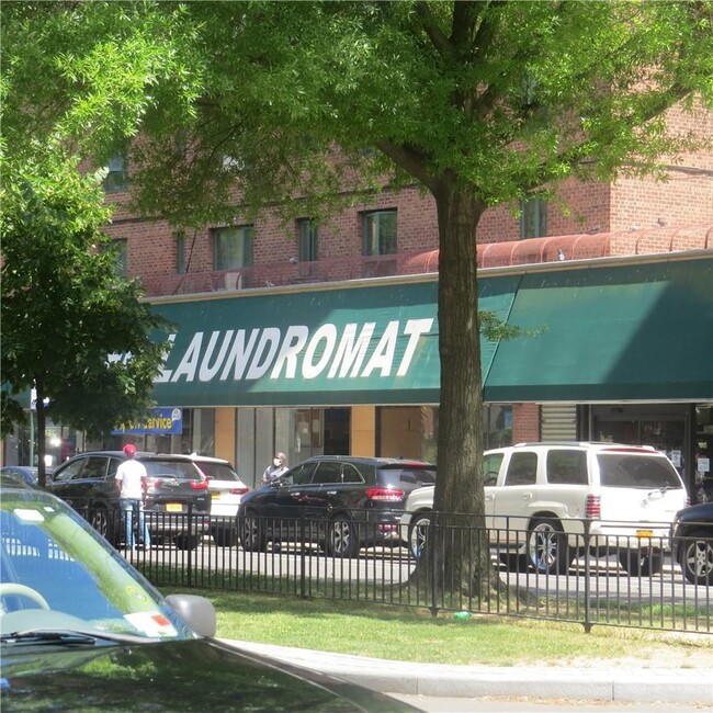Building Photo - 1651 Metropolitan Ave