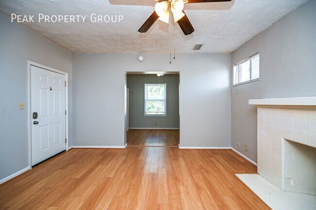 Building Photo - 2610 Woodburn Ave